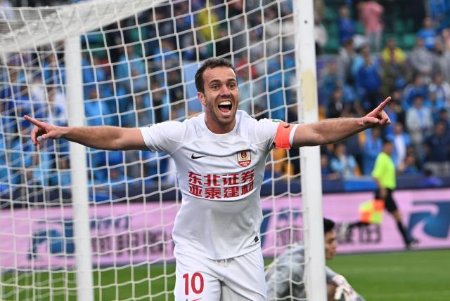 1740795899599041766.jpg #(体育)(1)足球——中超:南通支云不敌长春亚泰XxjpseC007436_20240505_PEPFN0A001.jpg