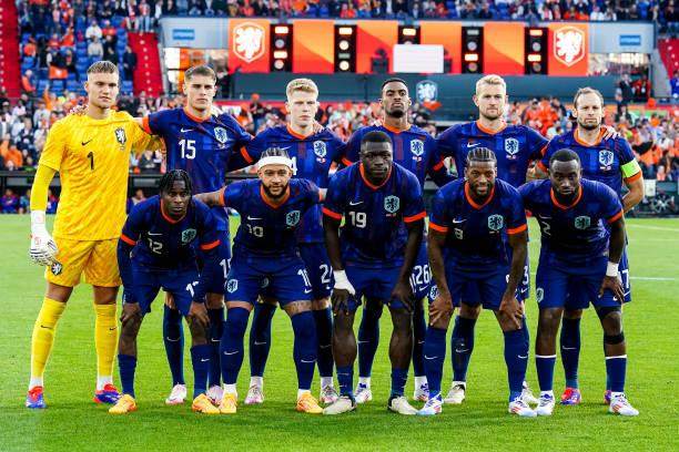 1717732579414076416.jpg 2155716757-612x612.jpg